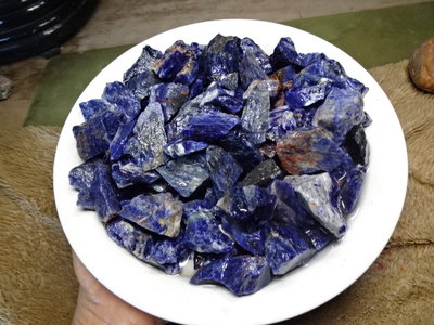 《藍晶寶石玉石特賣→〈原石系列→天然小顆粒南非藍寶石原礦一公斤〈1000公克〉→Z999