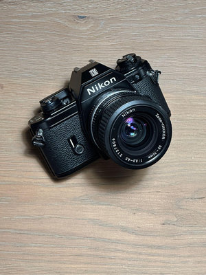 Nikon EM 底片單眼相機 + Zoom Nikkor 35-70mm 變焦鏡