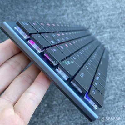 鍵帽限时 鍵盤電腦外設裝備超薄機械鍵盤 矮軸巧克力半高矮鍵帽 鋁合金面板 RGB幻彩背光 V9IT