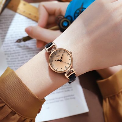 新款手錶女 百搭手錶女2022年新款手錶女款設計學生復古小圓錶女士皮帶小眾簡約氣質手錶