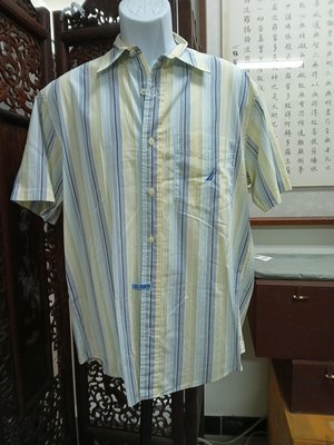 （二手瑕疵品）美國品牌NAUTICA 條文短袖休閒款襯衫(美版S)(B884)