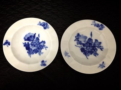 皇家哥本哈根 Royal Copenhagen 手繪藍花奶油碟一組二個