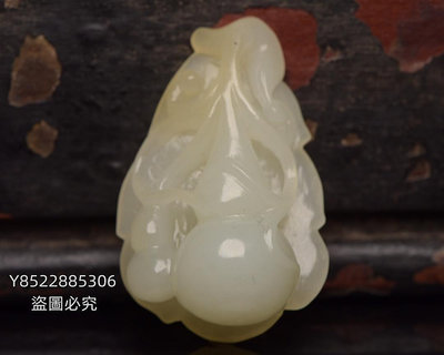 和田玉葫蘆 4規格: 5.3×3.6×1.9厘米，重 36克。 玉質溫潤細 玉人 玉獸 玉文具【古谷屋】566