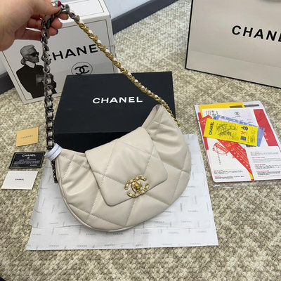 【二手包包】Chanel 24c早春新款19系hobo流浪包 NO211826
