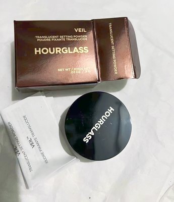妮娜Makeup·現貨 Hourglass黃金柔紗礦物質定妝散粉Veil Translucent小樣0.9g