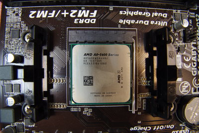 二手良品AMD A8 5600 CPU FM2腳位 AD560KW0A44HJ C240