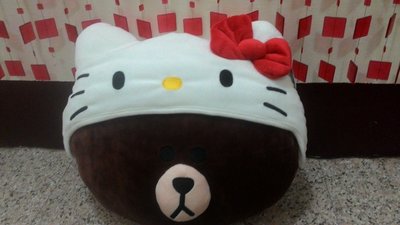 LINE 熊大 7-11 Kitty 限量 正版 頭枕 抱枕 熊大變裝 Hello Kitty 生日禮物 網路熱銷