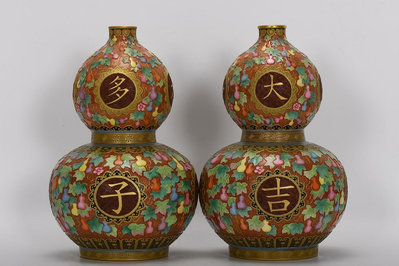 清乾隆，琺瑯彩雕刻描金大吉大利多子多福葫蘆瓶，高29厘米，口徑3.6厘米，肚徑18.22781643