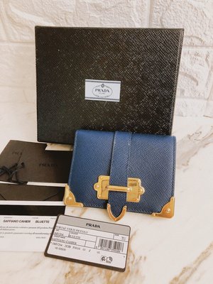 （已售）全配✨斷貨款Prada cahier saffiano wallet防刮牛皮短夾皇家藍
