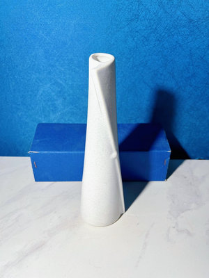 日本舶來品白瓷創意花瓶 桌面花瓶花瓶 清雅花瓶 書桌花瓶