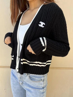 ❤️歐洲代購---Chanel Uniform香奈兒專櫃員工內購款V領撞色針織小外套(附紙袋)