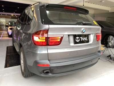 《※台灣之光※》全新BMW E70 X5 10 09 08 07年後期樣式LED紅白光柱後燈組 尾燈組