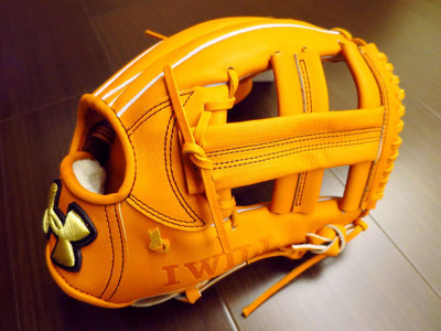 {圓圓小舖}全新日製硬式日本製 UA UNDER ARMOUR 棒壘球手套棒球手套內野手套內野十字擋 橘色