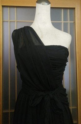 【Kate Moss】 羅馬女神款黑色單肩洋裝-A25