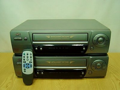 @【小劉二手家電】內部少用九成新的JVC VHS錄放影機,故障機也可修理/影帶代客轉拷