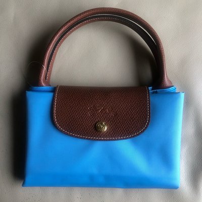 [熊熊之家]全新正品[Longchamp]折疊 中型 短帶 藍色 水餃包