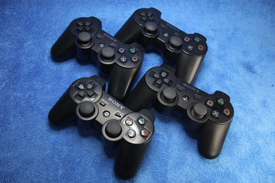 【Playstation 3】PS3 DUALSHOCK 3 原廠無線控制器/雙震動手把，電池能蓄電功能正常，標價為一支價格～