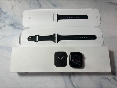 懇得機通訊 二手品 Apple Watch S5 44MM GPS版 太空灰 運動型錶帶 鋁金屬錶殼 886