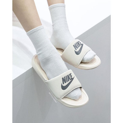 *米菲美國* Nike Victori One Slide 拖鞋 奶茶黑字【CN9677-200】