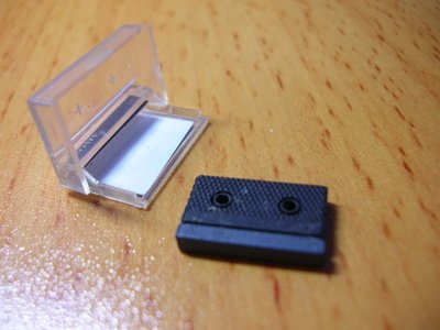 Q5Z觀測裝備 攝影機用1/6錄影DV帶(或音響用錄音帶)一個 附可動透明盒 mini模型