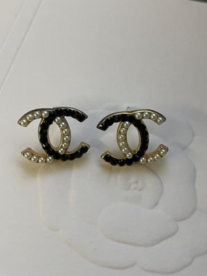 ⭐自留⭐專櫃正品 Chanel 香奈兒 CC logo 黑水鑽配白珍珠 針式耳環