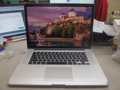 以琳隨賣屋~ Apple Macbookpro A1398   2015年 15吋 筆記型電腦 請看說明『一元起標 』(03548)