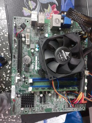 ACER h61 h2 1155 腳位主機板 含檔板 可開機進BIOS其餘沒測 便宜賣 含CPU 2G 記憶體 散熱器