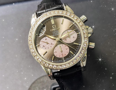【低調的奢華】OMEGA 碟飛系列 De Ville 原鑲鑽錶 自動上鍊 錶徑35mm 粉色面殼面盤~原廠盒裝