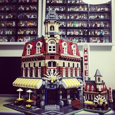 【新品上市】樂高 LEGO 10182 Cafe Corner 絕版街景復刻 轉角咖啡店
