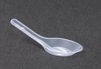 【免洗餐具】透明湯匙 免洗湯匙 彎型湯匙 塑膠湯匙(100支/條)
