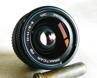 【悠悠山河】稀有德國變焦鏡--(蔡司版) Pentacon 35-70mm F3.5-4.5 MC多層鍍膜 *鏡片完美*