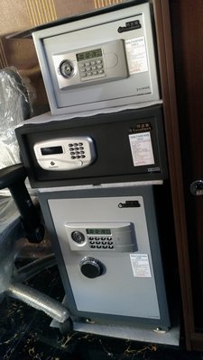 亞毅辦公家具 電子保險箱 小型保險庫 信用卡刷卡型保險櫃 大型金庫 防火 警報 店內有展示 全省配送