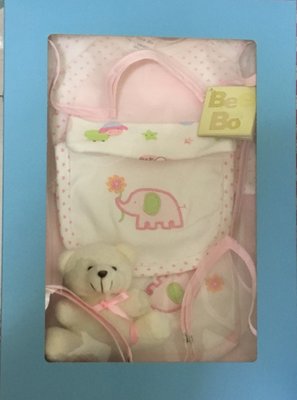 全新禮盒 Bee Bo 嬰兒 新生兒 寶寶 五件組  包巾 圍兜 包屁衣 帽子 小熊玩偶 BABY 滿月禮 禮盒 彌月