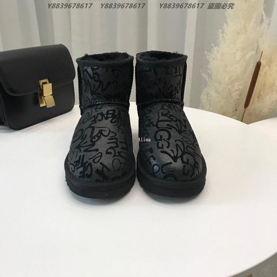 美國代購澳洲 UGG 7034 情侶款塗鴉印花 簡約造型風 黑色男款雪地靴 OUTLET
