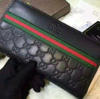 全新  Gucci  212089 黑色皮革紅綠壓紋拉鍊長夾