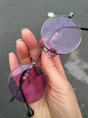一副紫晶水晶眼鏡石頭墨鏡鈦合金鏡框，直徑50毫米，