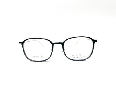 光寶眼鏡城(台南)alphameer許瑋甯代言,5.8g最輕,細純鈦腳,塑板面方款,有鼻墊眼鏡AM-3401/C1黑色