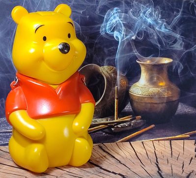 【 金王記拍寶網 】(常5) W6005  早期 日本迪士尼購藏  小熊維尼冷熱造型壺 小熊維尼公仔壺 一個 罕見收藏品