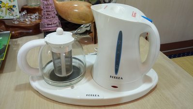(全新無盒)可利亞二合一套裝泡茶機（KR-208）