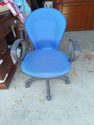【銓芳家具】藍色 布面辦公活動椅 有扶手 無法升降 辦公椅 員工椅 OA椅 舒適透氣D扶手電腦椅 人體工學椅 旋轉椅
