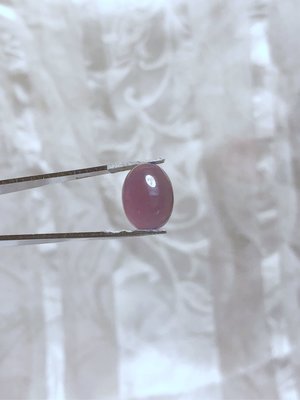 紫玉髓，小顆蛋面，玻璃種。產地：遼寧 (P-01)
