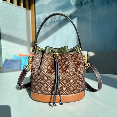 現貨熱銷-大牌潮款現貨正品代購 TORY BURCH/TB monogram 絨面提花牛皮撞色中號水桶包手提單肩斜挎包