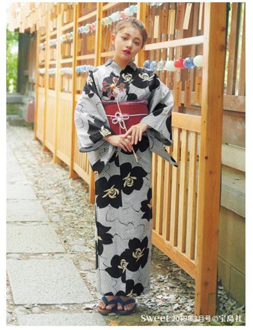 新款GRL日本全棉和服浴衣幾何學黑色山茶花現代風格| Yahoo奇摩拍賣