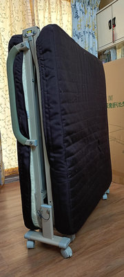 《Simple Life》免組裝6段折疊床 S-22，原價含床包$5,300，二手特價$2,900