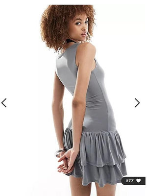 (嫻嫻屋) 英國ASOS-COLLUSION 灰色圓領無袖分層荷葉摺邊裙洋裝AB24