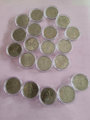 蔣渭水Chiang Weishui memo coins 2010紀念幣21個，正面頭像、背上幅正國泰後民安、0內小台灣圖，90新以上，贈21藏幣盒及福豬金幣