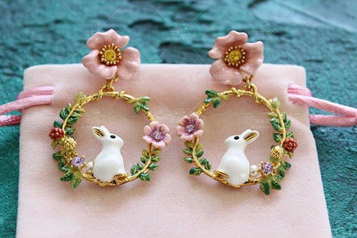 直購#Les Nereides 夢幻花園 小白兔子粉色花朵 耳環耳夾