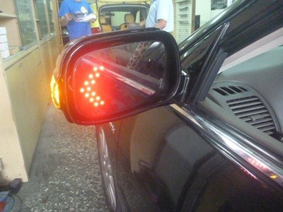 (柚子車舖) 2004-2007 WISH 鍍鉻雙箭頭LED方向燈後視鏡片-可到府安裝 (專用卡榫式) a