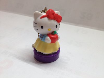 7-11 Hello Kitty 夢幻變裝吊飾印章 白雪公主