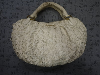 義大利製 MIU MIU 高級小羊皮編織包 可肩背 (米) 保證真品